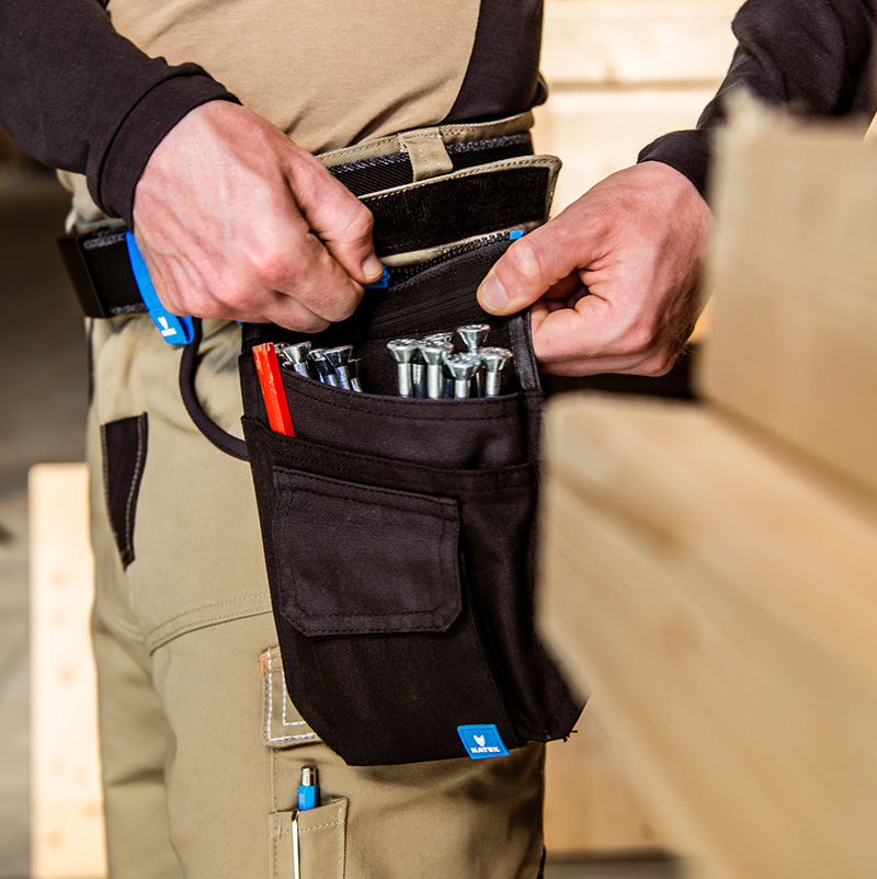 Braune Hose mit Zip-Tasche für Werkzeug